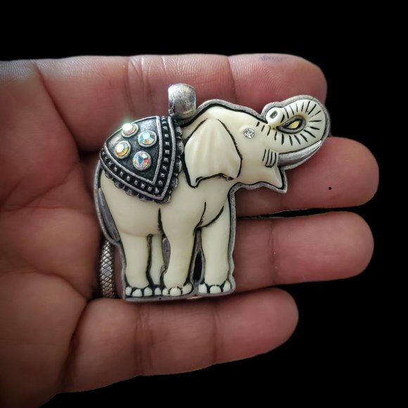 Plastic Faux Ivory Elephant Pendant With Rhinestones On A Sterling Silver Bezel - Picture 3 of 12